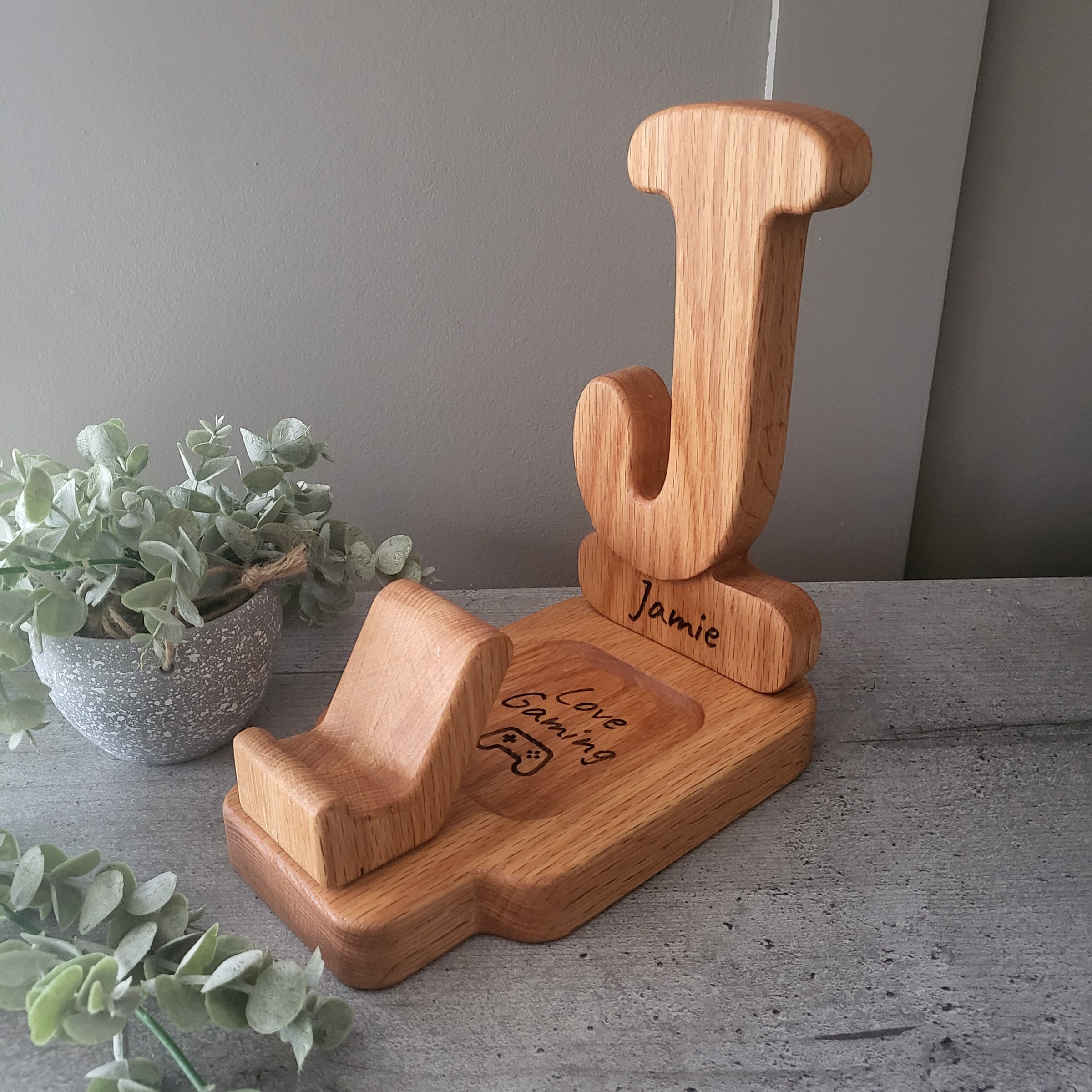 Name Initial Stand Headphone stand, Solid Oak Personalised initial and name stand for your ...